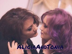 AliciaAndTonia