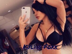 Kyliie_Foxx
