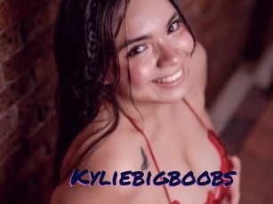 Kyliebigboobs