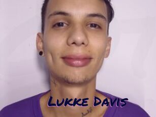 Lukke_Davis