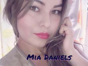 Mia_Daniels