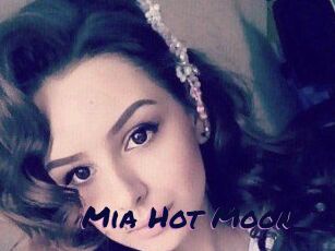 Mia_Hot_Moon