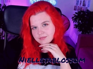 Nielletablossom
