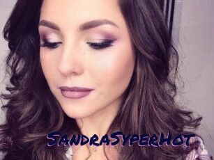 SandraSyperHot